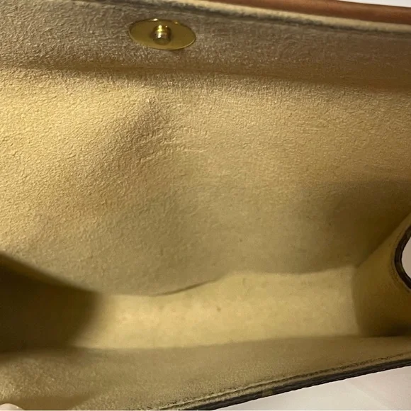 Louis Vuitton Monogramed Belt Bag 💎 AUTHENTICATED 💎 Belly Bag Serial FL0013 - Picture 10 of 17